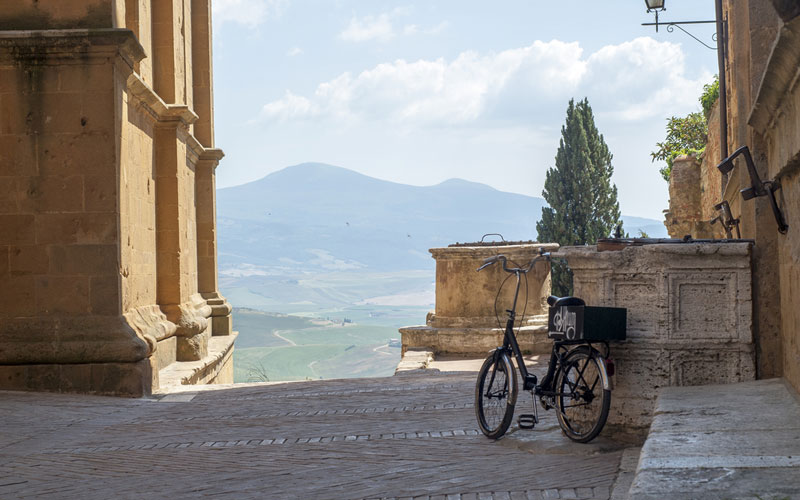 IN VAL D'ORCIA TRA CULTURA, VINO E PECORINO